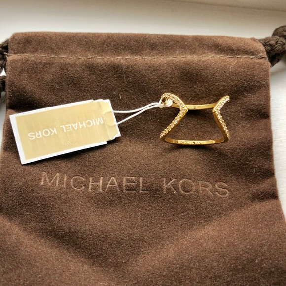 NWT Michael Kors Gold Tone Pave Open Arrow Ring - Picture 3 of 6